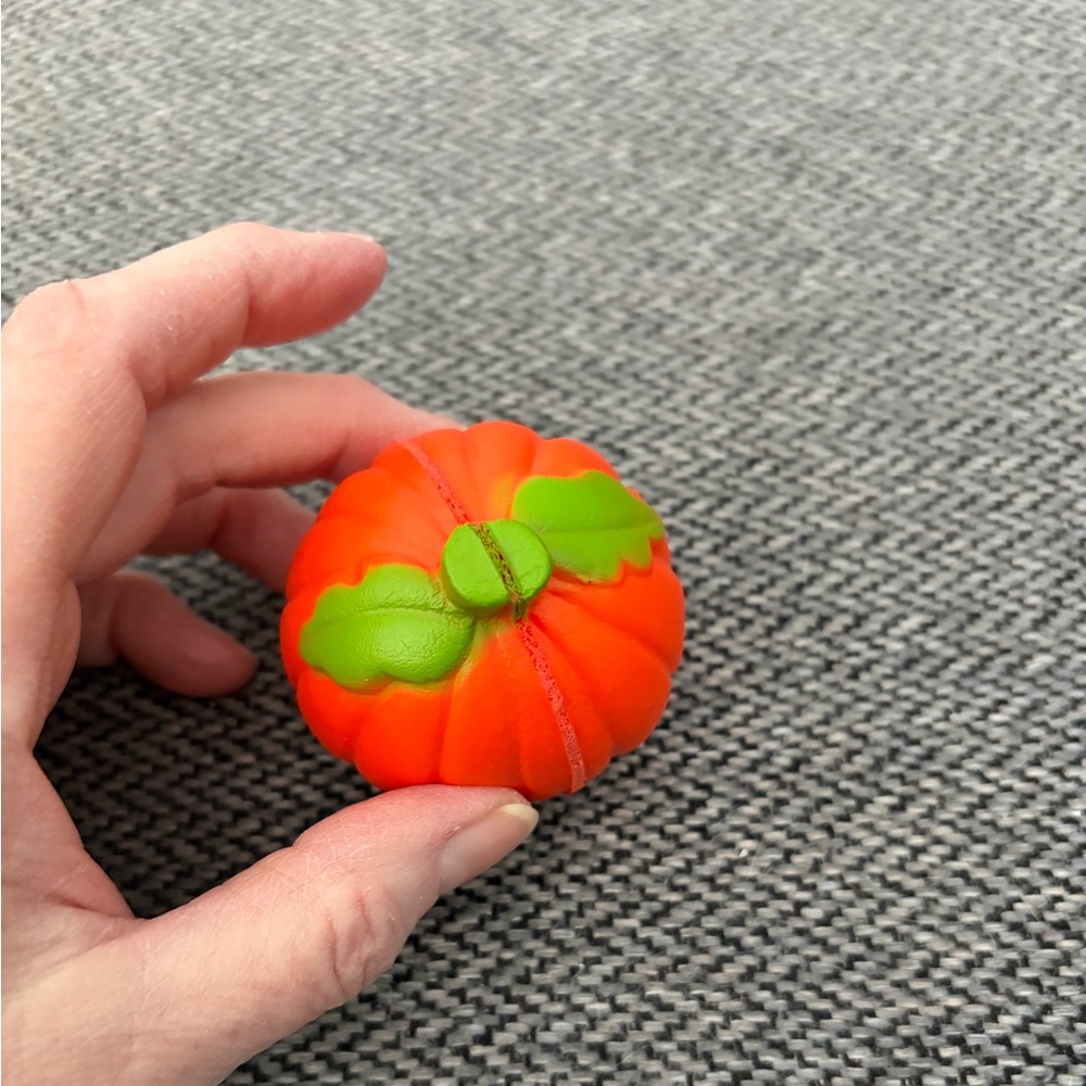 Stress Relieving Pumpkin Squishy - Picture 3 of 4